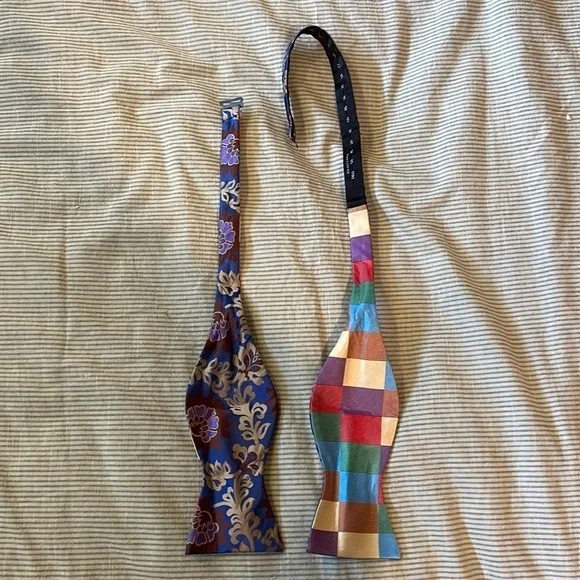 Unique 2 Fabric Adjustable Bow Tie - Picture 1 of 3